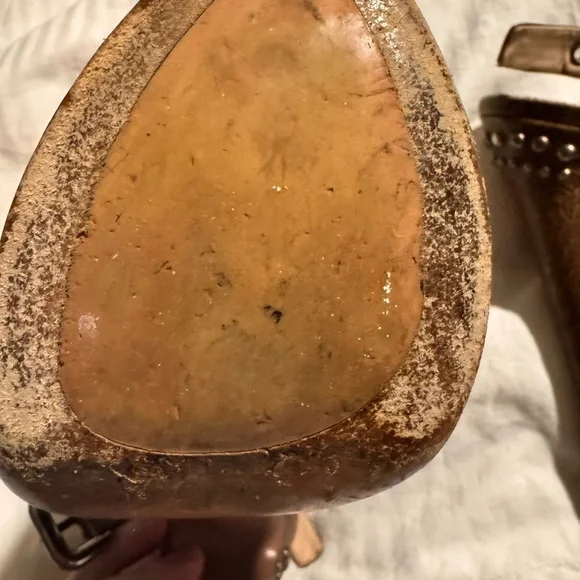 Gorgeous platform Prada studded peep toe shoes - Picture 4 of 6